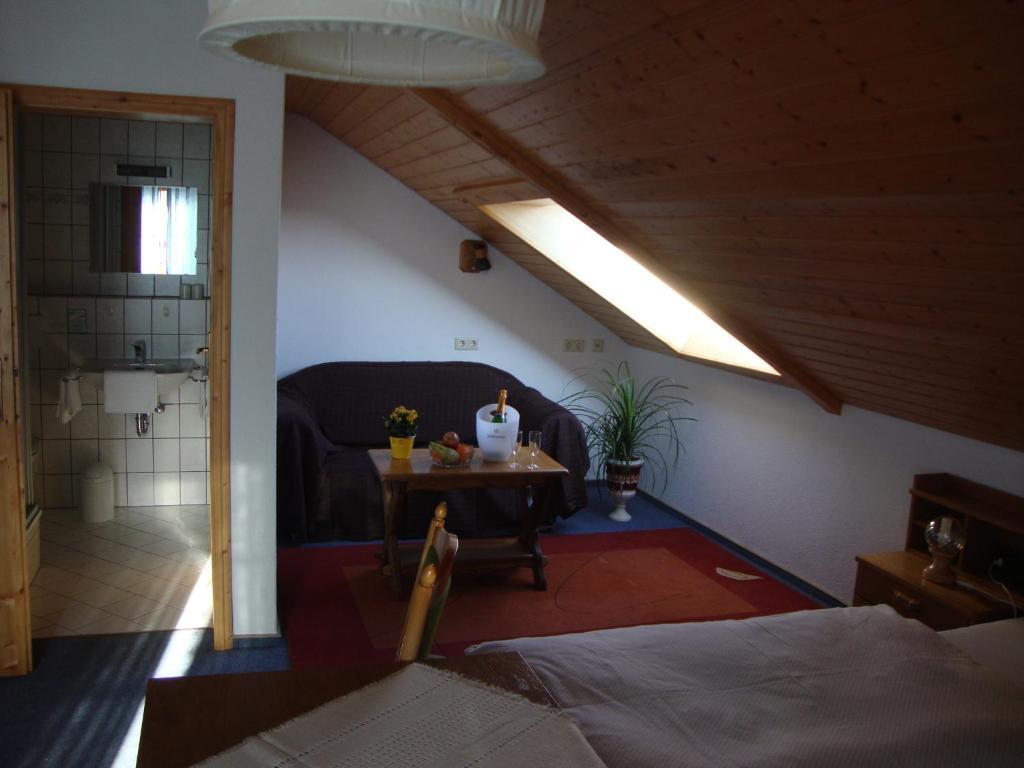 Mettenberger Hof - Pension Grafenhausen Room photo